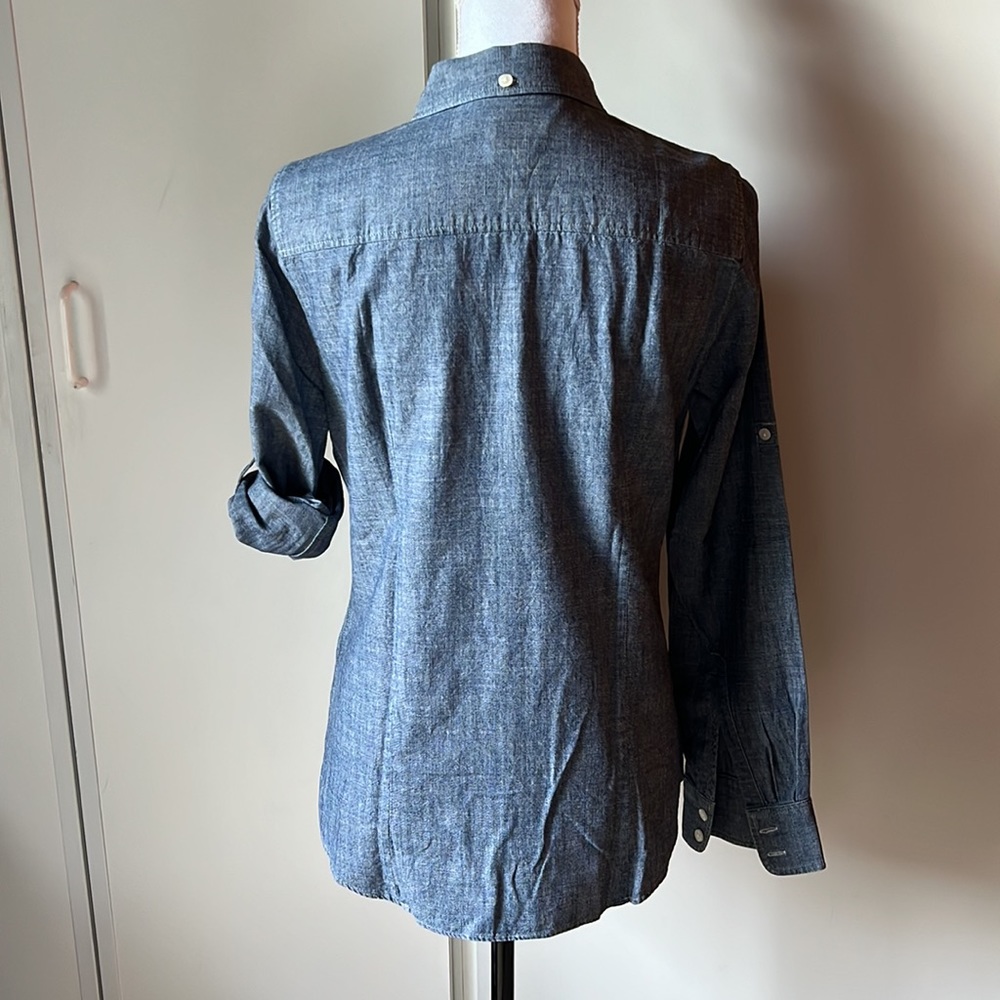 NWOT J. Crew Perfect Chambray Shirt - Picture 4 of 6